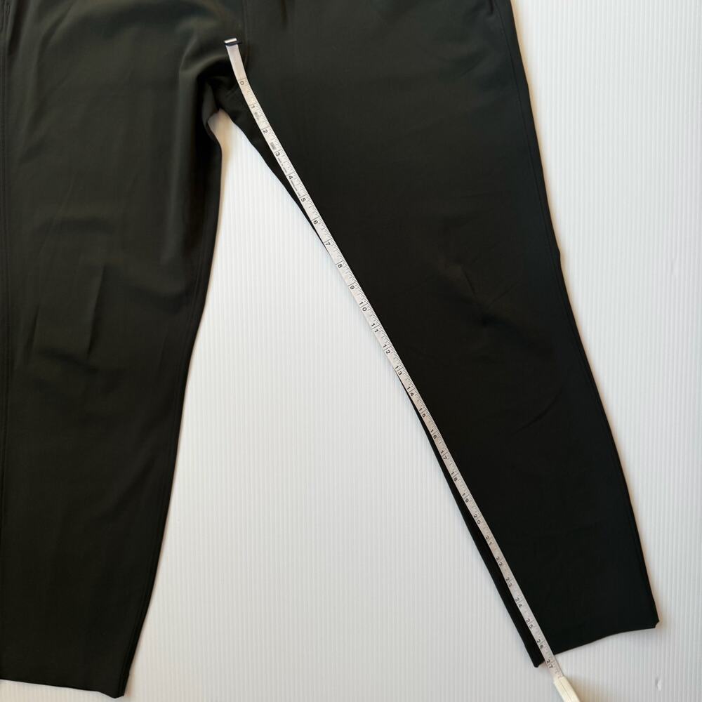 Lululemon On The Fly Pant Women's 6 Green 7/8 Jogger Gorpcore Travel Athleisure - Picture 7 of 16